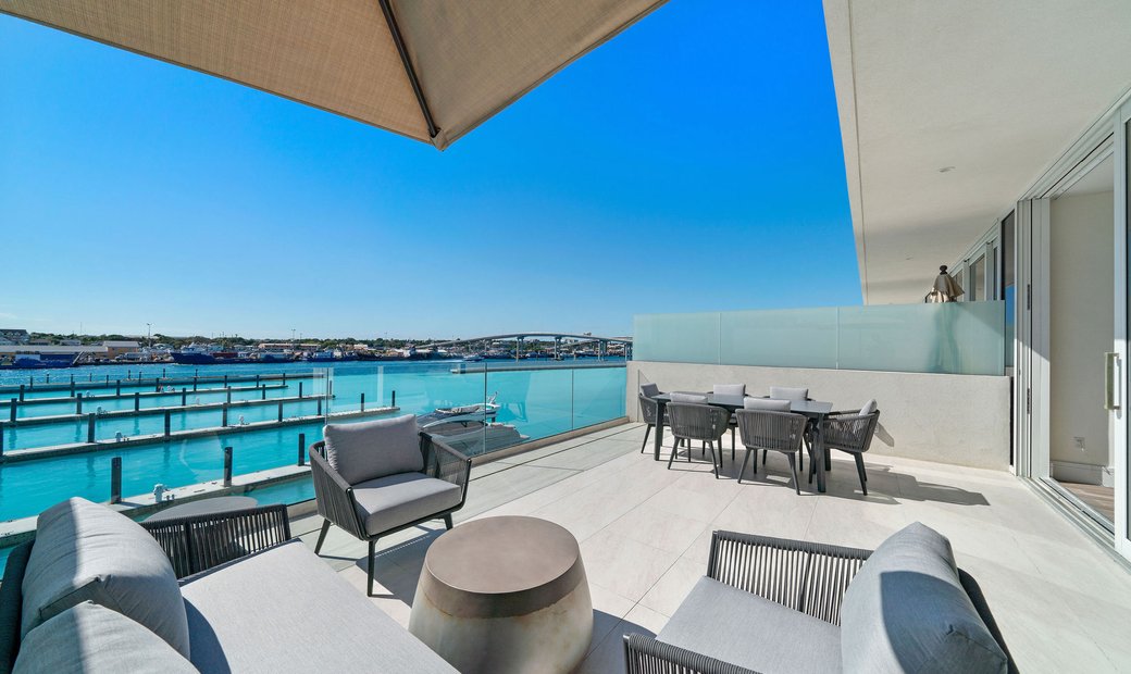 Unit 4, Sterling Commons East Mls In Nassau, New Providence, The