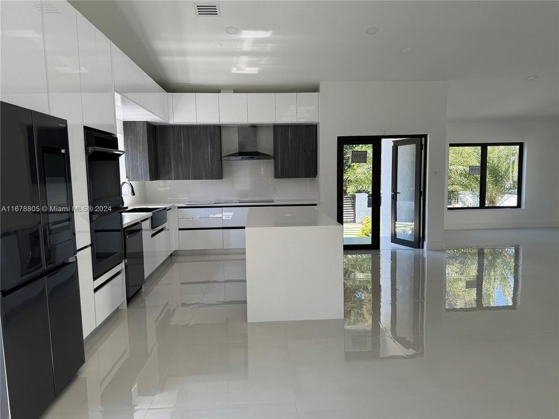 1205 Wallace St , Coral Gables, Fl In Coral Gables, Florida, United