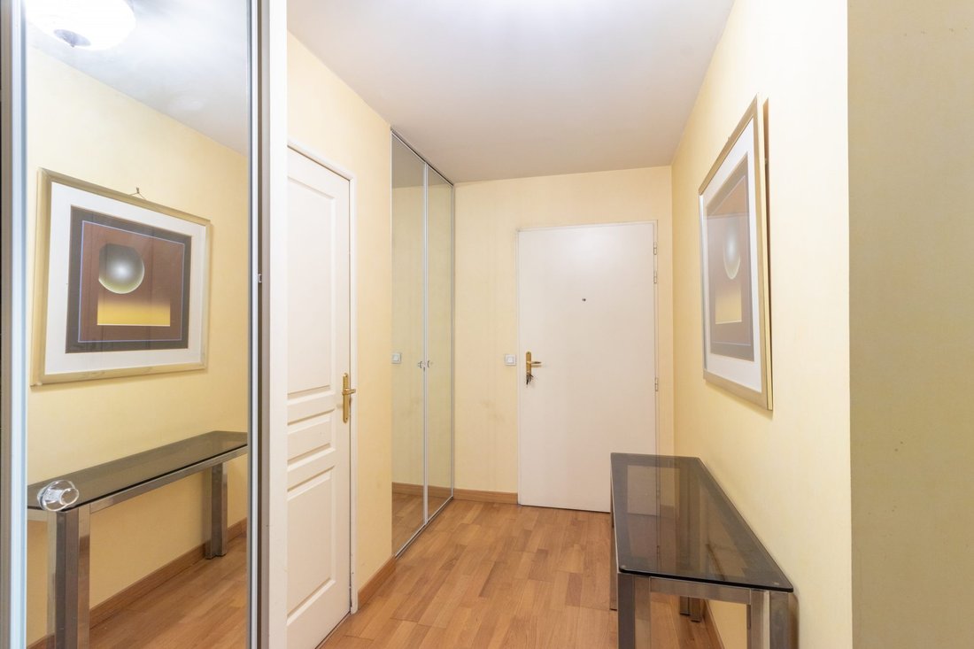 Le Bouscat Apartment In Le Bouscat, Nouvelle Aquitaine, France For Sale