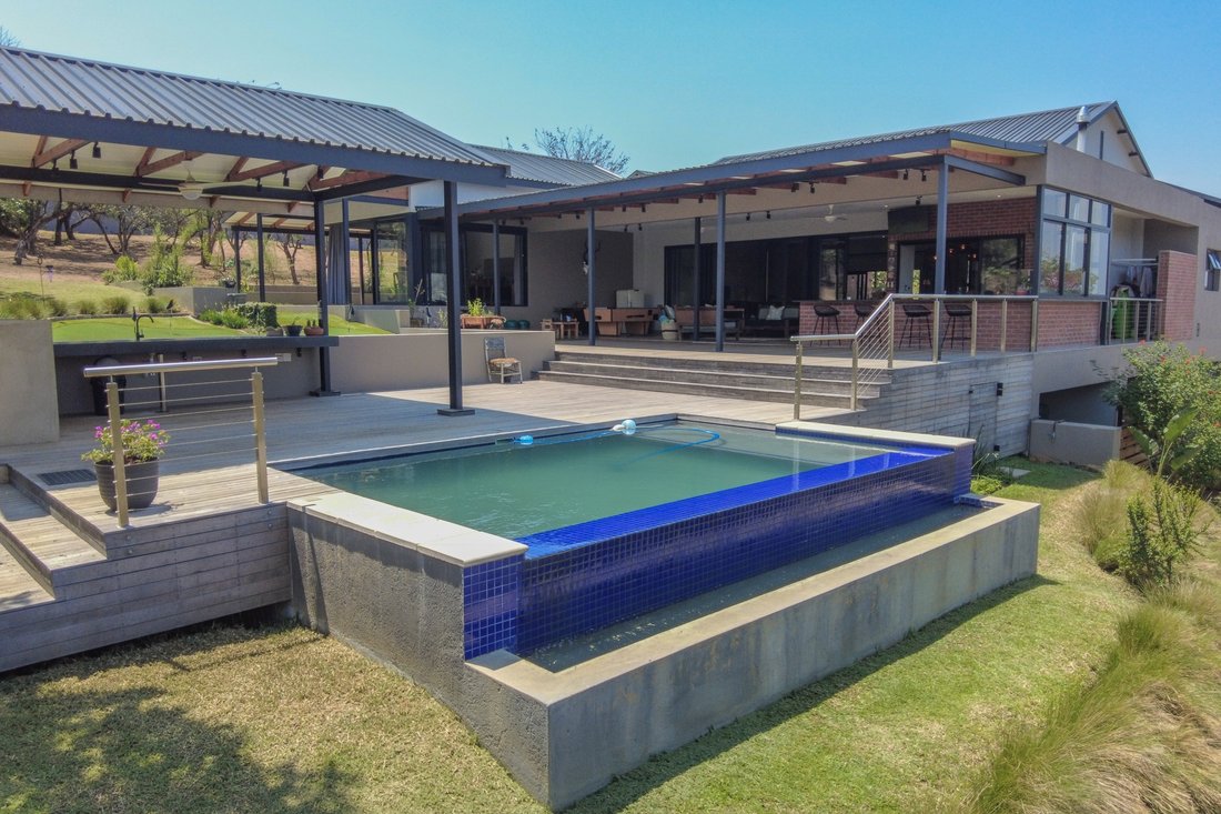 House in Sonheuwel, Mbombela, Mpumalanga 2 - 14841035
