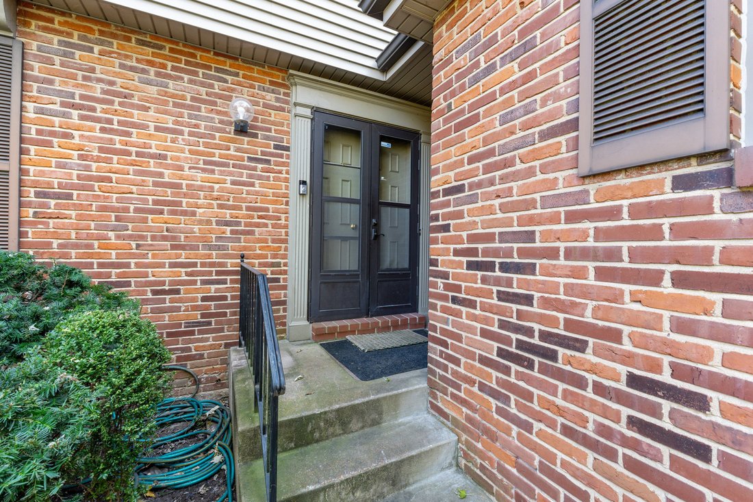 Endless Potential For This Hidden Gem In In Olivette, Missouri, United