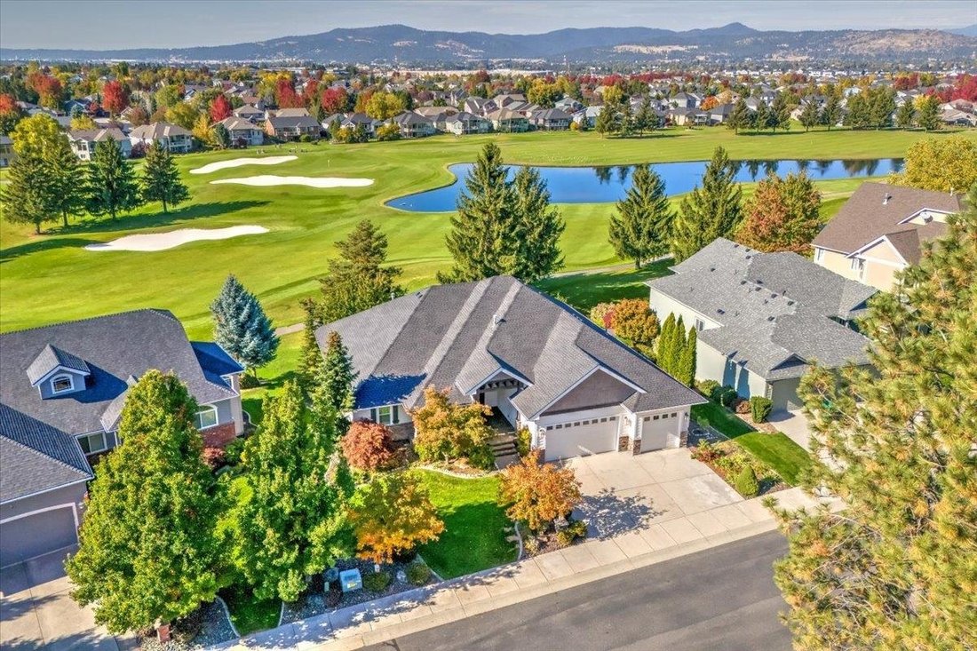 Remarkable Home On Meadow Wood Golf In Liberty Lake, Washington, United
