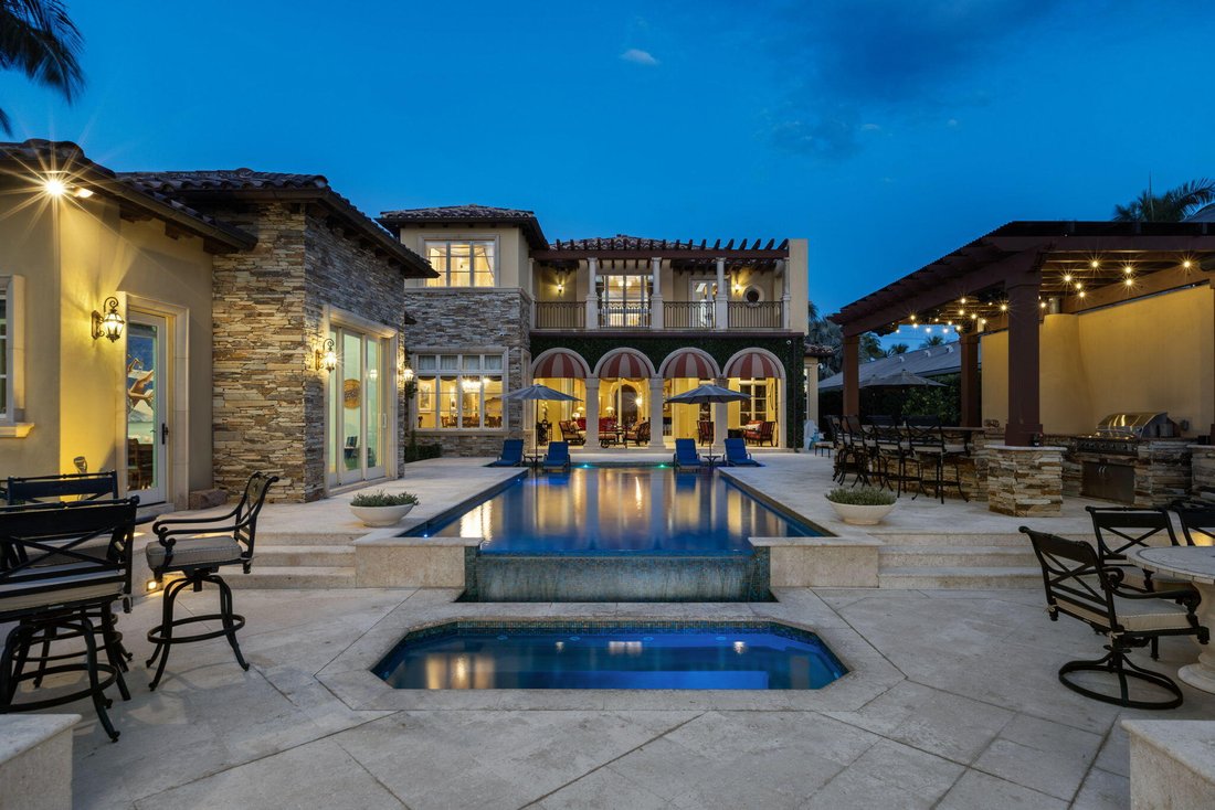 Stunning Waterfront Tuscan Inspired Estate In Lantana, Florida, United States For Sale (14834506)