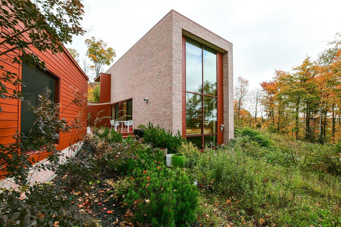 Morin Heights Residential In Morin Heights, Quebec, Canada For Sale