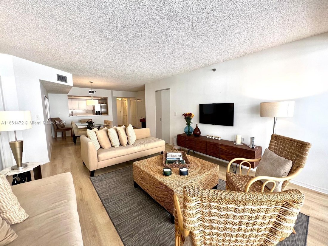 Condo Surfside In Bal Harbour, Florida, United States For Rent (14833054)