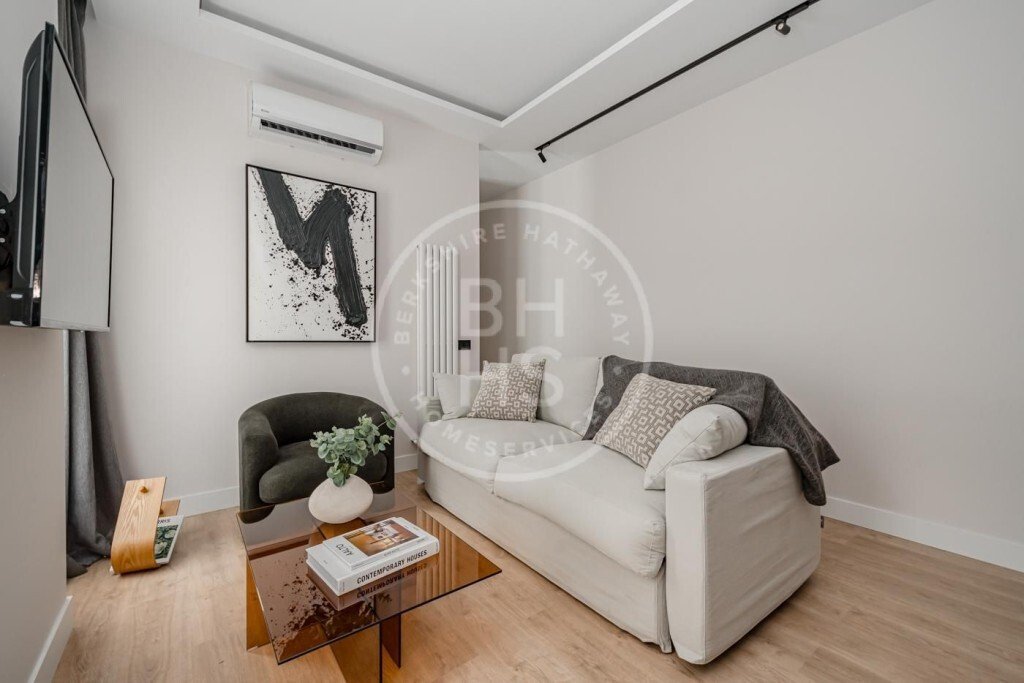 Apartment in Centro, Madrid, Spain 4 - 13351974
