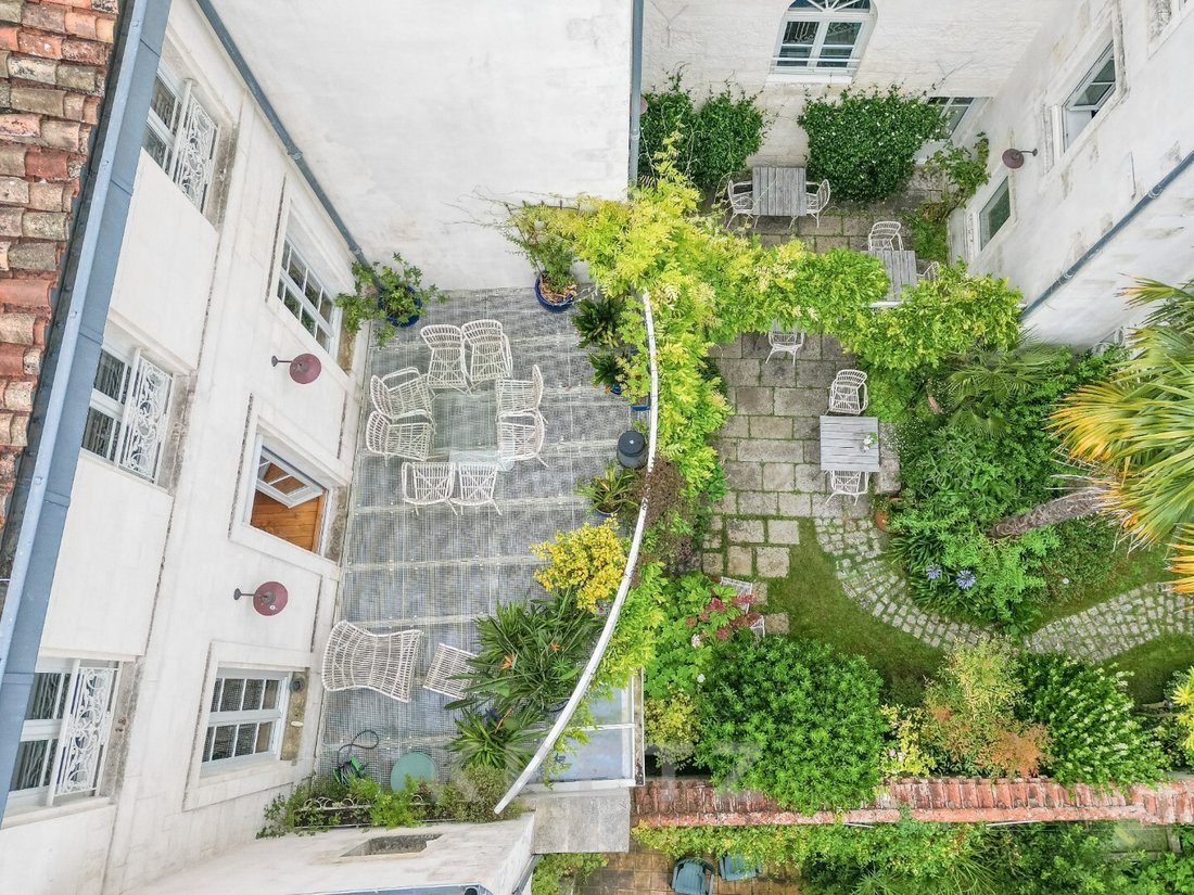 Dual Purpose Real Estate Professional And Personal In La Rochelle