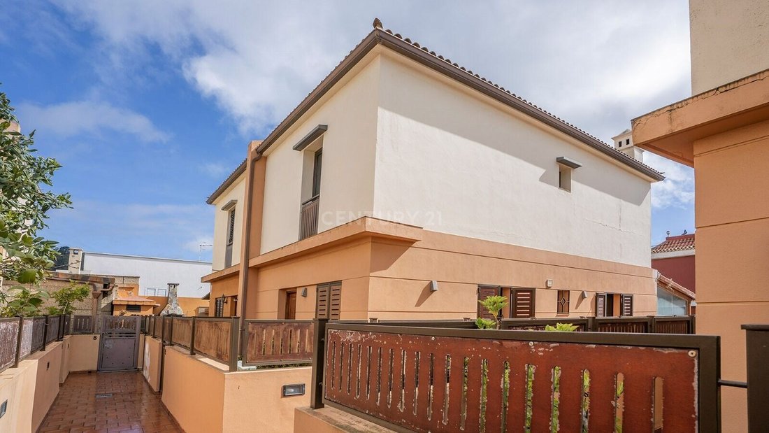 Villa Santa Cruz De Tenerife Spain In La Esperanza, Canary Islands