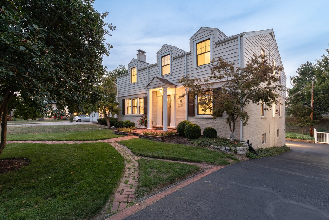 Extraordinary In Ladue! In Ladue, Missouri, United States For Sale