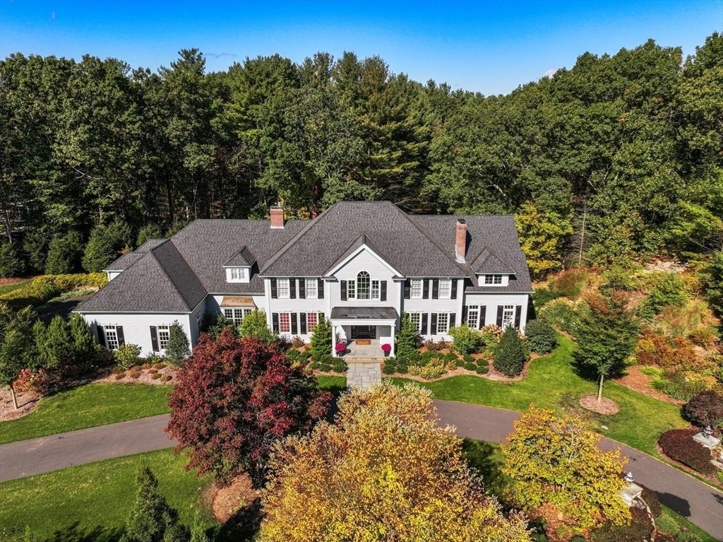 Expertly Renovated Colonial Home In In Westwood, Massachusetts, United