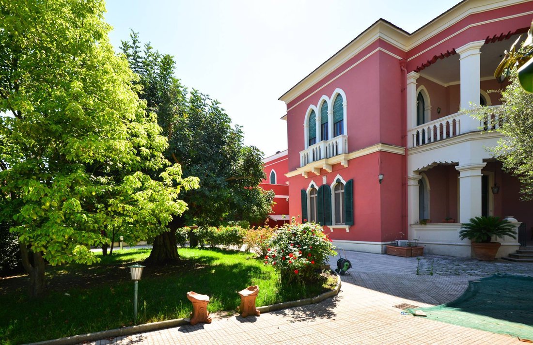 , Historic Villa For Sale In Latiano In Latiano, Apulia, Italy For Sale