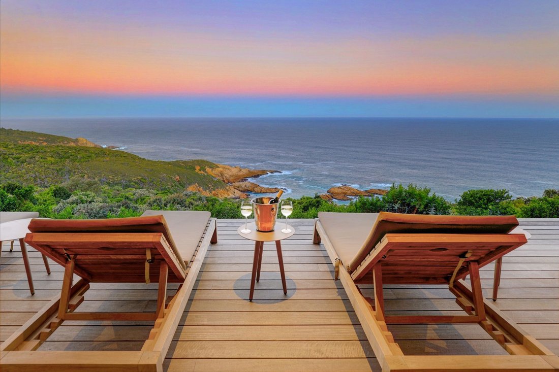 Spectacular, Multi Level Home In Oubaai Golf Estate, Western Cape