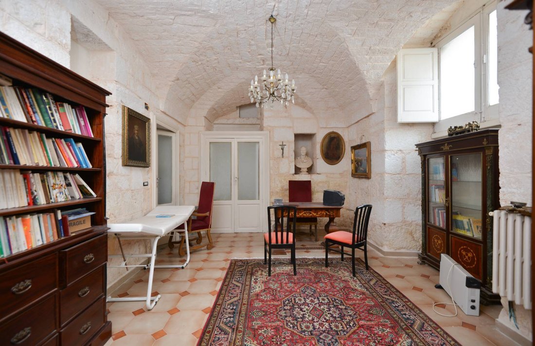 Ludovico Street - Corso Umberto I - Vittorio Emanuele Street, Ostuni, Apulia 4 - 14834467