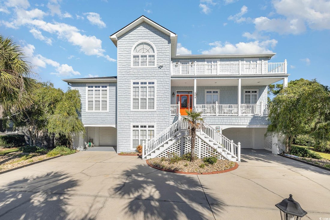 6 Bedrooms Single Family In North Myrtle Beach, South Carolina, United