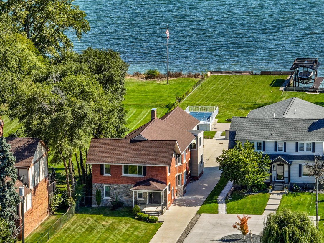 Residential Saint Clair Shores In St. Clair Shores, Michigan, United