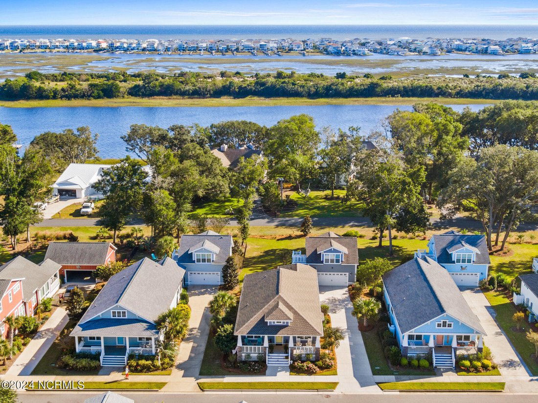 Residential Ocean Isle Beach In Ocean Isle Beach, North Carolina