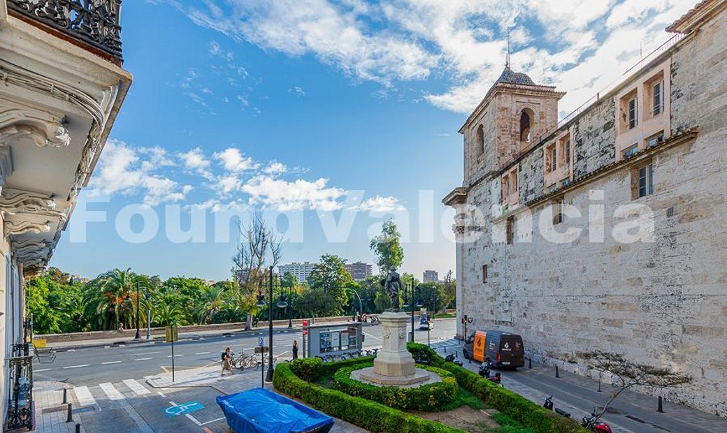 Discover A Unique Property In The Heart In Valencia, Valencian