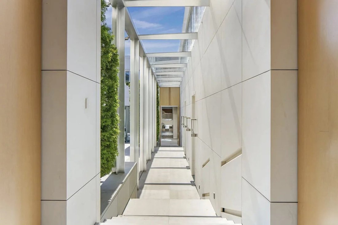 Modern Architectural Masterpiece In Los Angeles. In Los Angeles, United