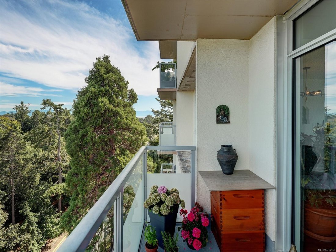 Victoria Residential In Victoria, British Columbia, Canada For Sale