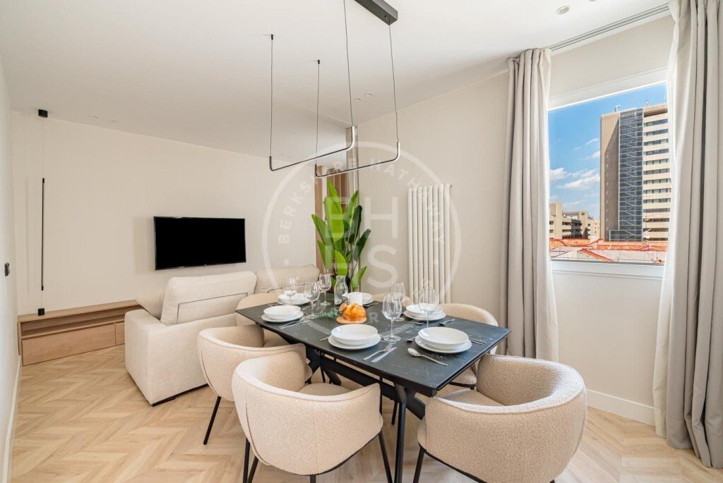 87 Sqm Flat For Sale In In Barrio Salamanca, Community Of Madrid, Spain For Sale (13062454)