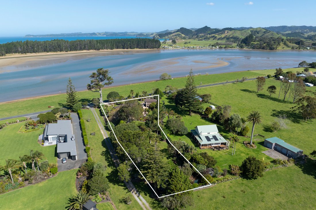 Hikurangi, Northland, New Zealand 4 - 14839037