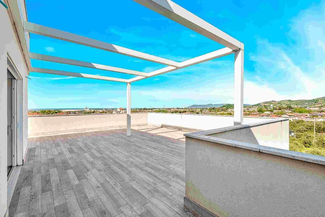 Penthouse in Center, Massa, Italy 2 - 14833821