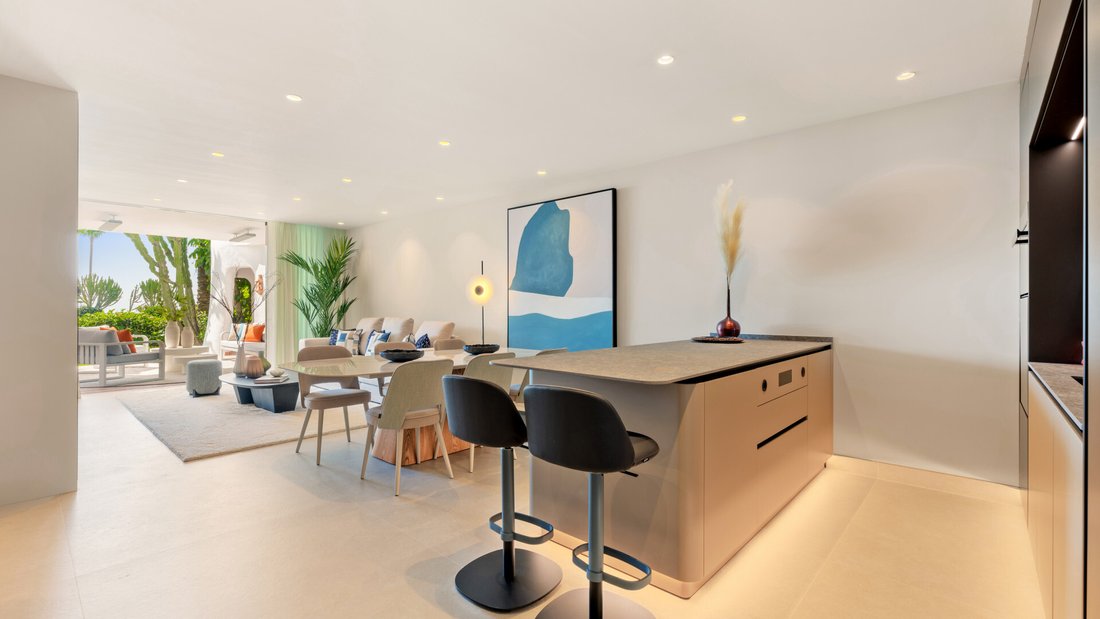Apartment in Cancelada, Estepona, Andalusia 5 - 14840232