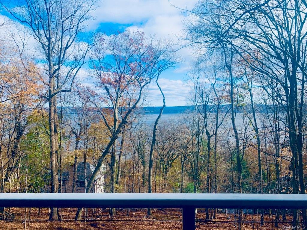 155 Tweed Boulevard In Nyack, New York, United States For Sale (14835398)