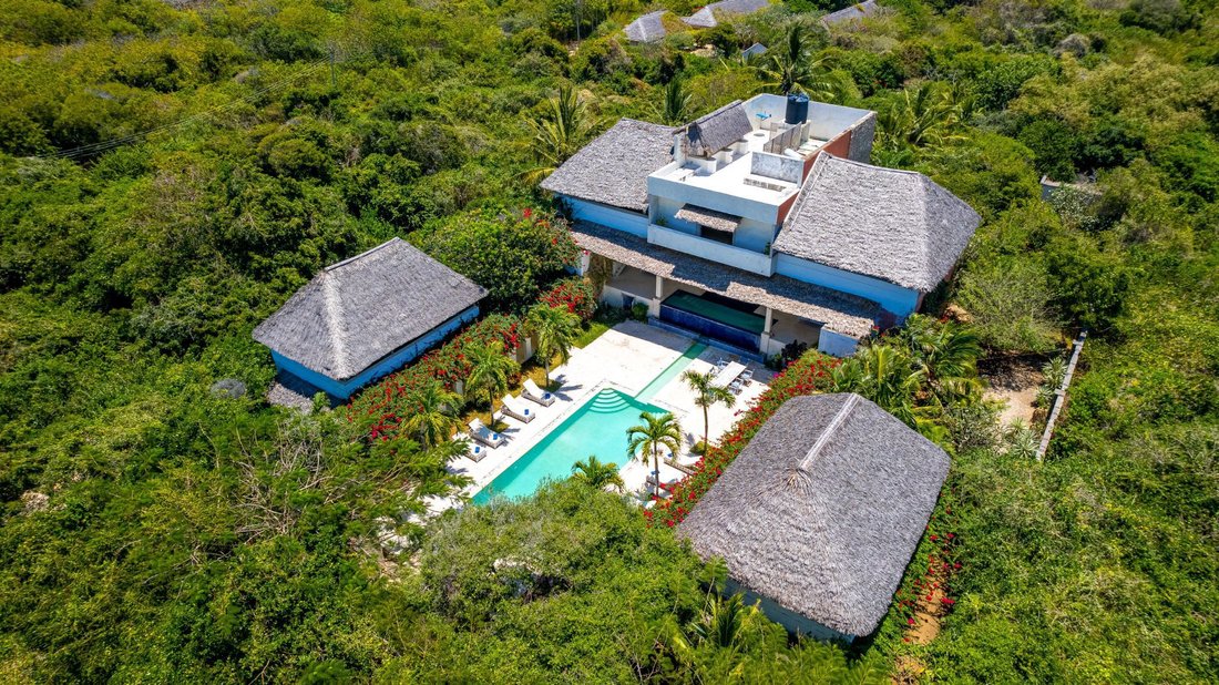 Luxury 4 Bedroom Coastal Villa With Private Beach Access In Watamu