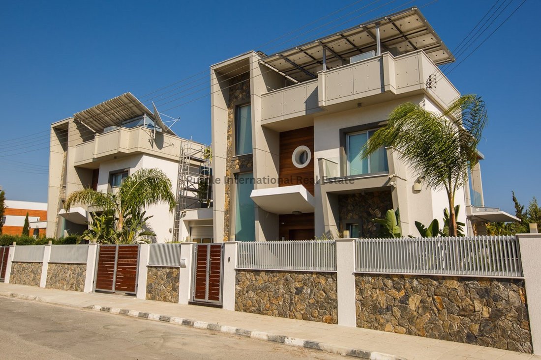 Villa in Agios Tychon, Limassol, Cyprus 1 - 14842785
