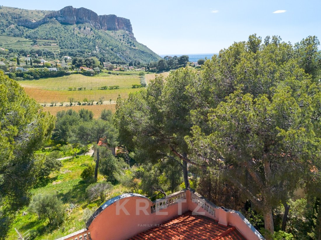Bastide With Breathtaking Views In Cassis, Provence Alpes Côte D'azur