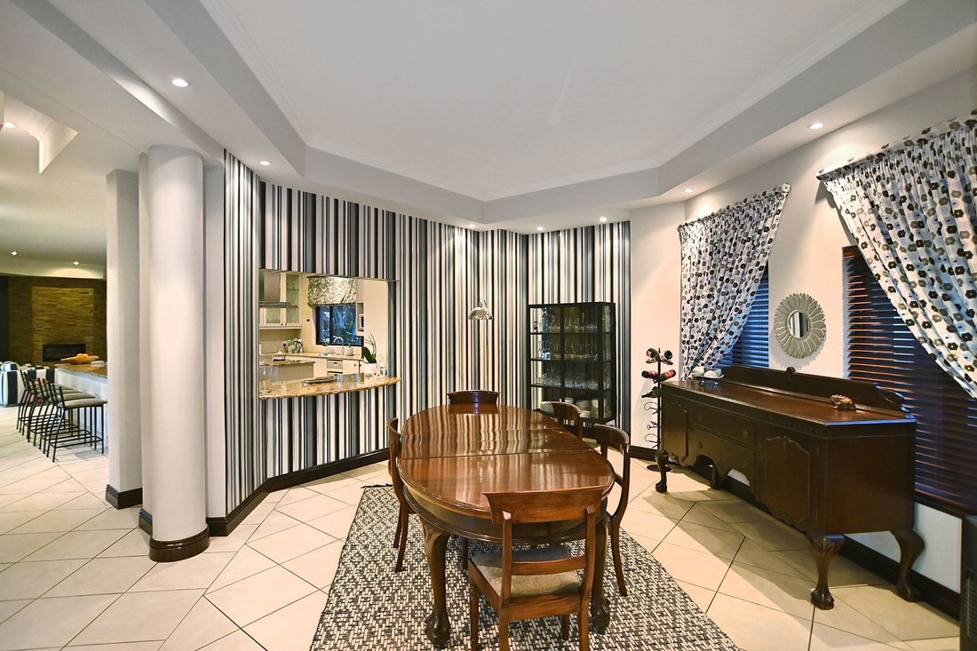 Stunning North Facing Home With Spectacular In Midrand, Gauteng, South