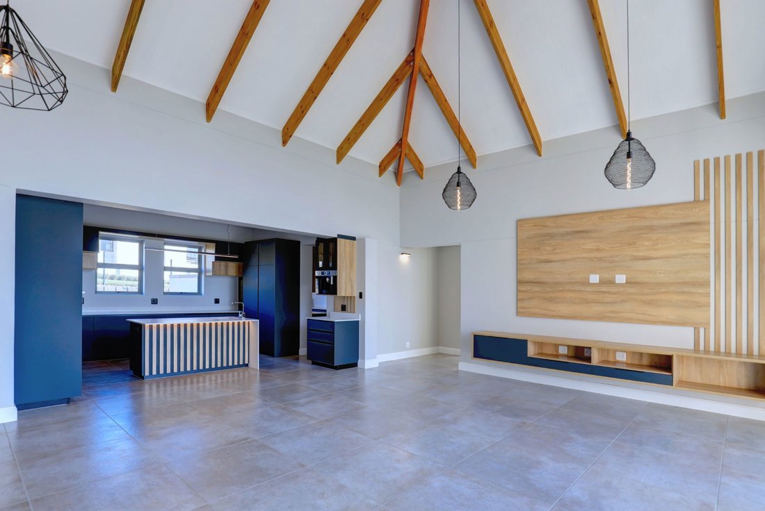 Immaculate Four Bedroom Home In Kingswood In Western Cape