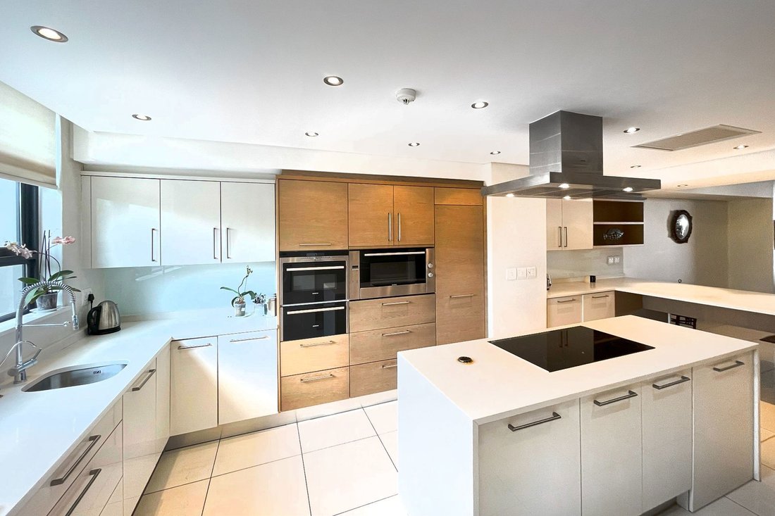 4 Parking Bays And 2 Store Rooms In Johannesburg, Gauteng, South Africa