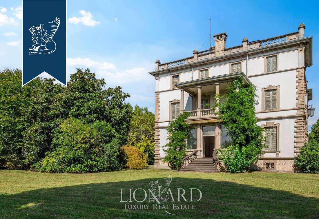 Prestigious Historical Villa With A In Ponte San Pietro, Lombardy