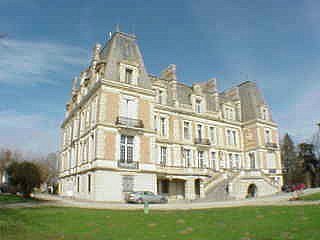 A Sunlit Crown of Stone & Sky: The Château Where Time Stands Still