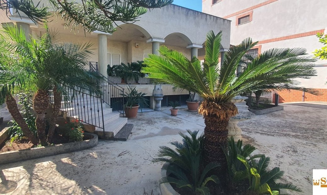Bonagia Villa Unifamiliare Con Ampi Spazi E Terrazze In Palermo