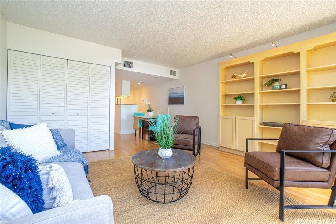 1 Bedrooms Other Residential In Honolulu, Hawaii, United States For