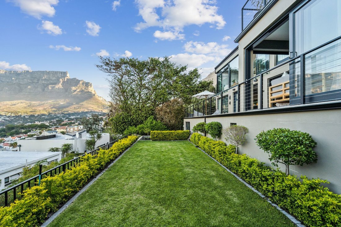 To This Magnificent Property In Cape Town, Western Cape, South