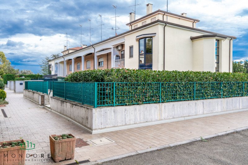 Bologna Villa In San Lazzaro, Emilia Romagna, Italy For Sale (14843350)