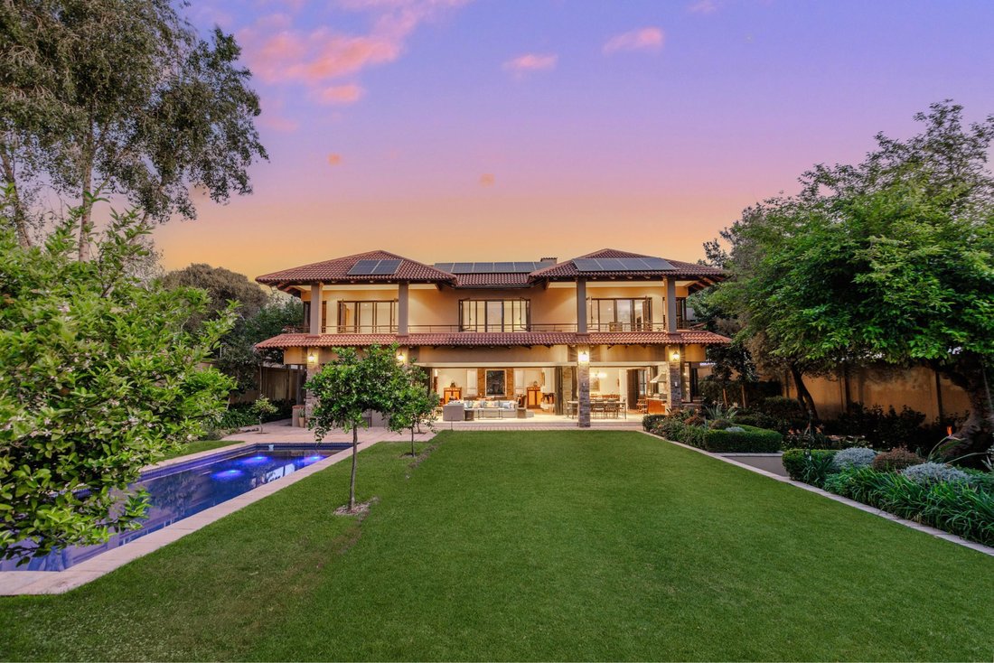 Magnificent Cluster In The Heart Of In Johannesburg, Gauteng, South