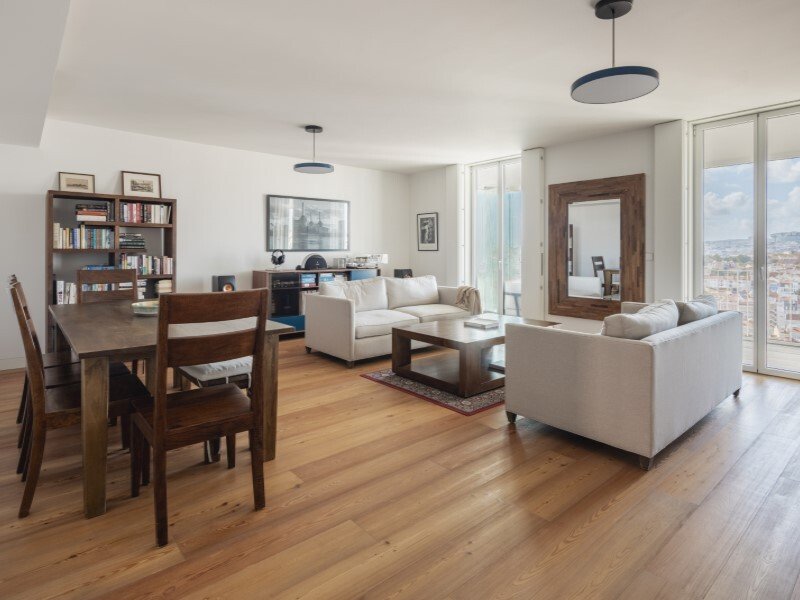 Bright Apartment In Graça In Lisbon, Lisbon, Portugal For Sale (14841904)