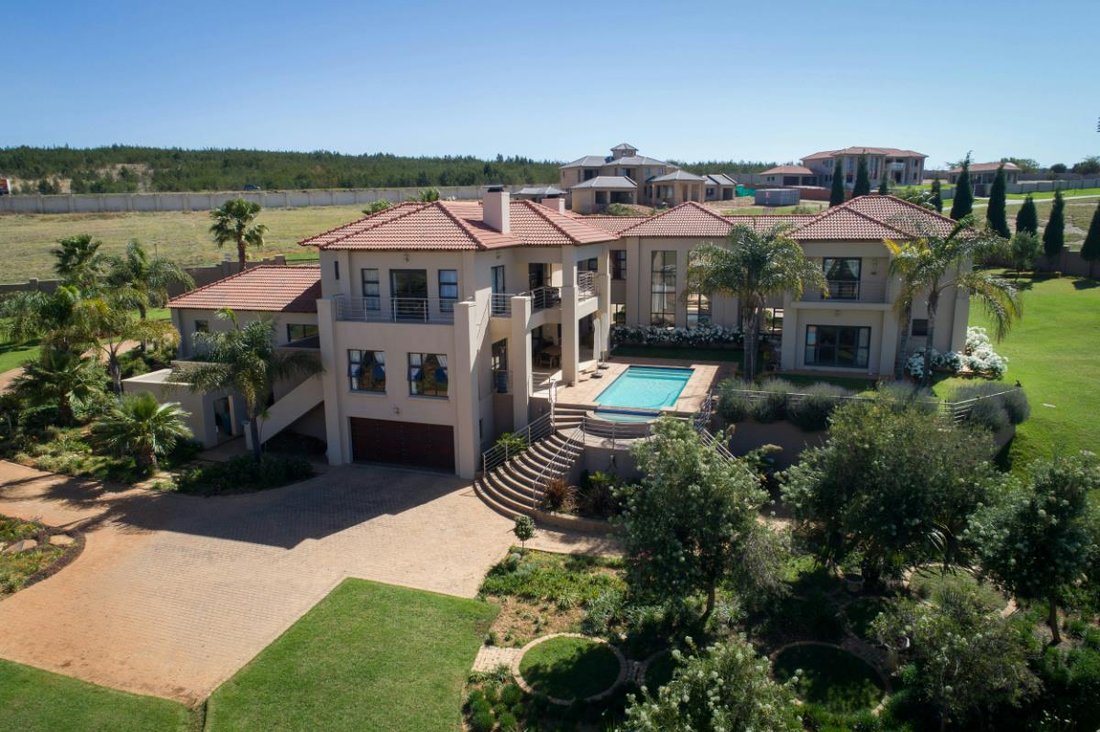 House in Mooikloof Glen, Gauteng, South Africa 3 - 14839225