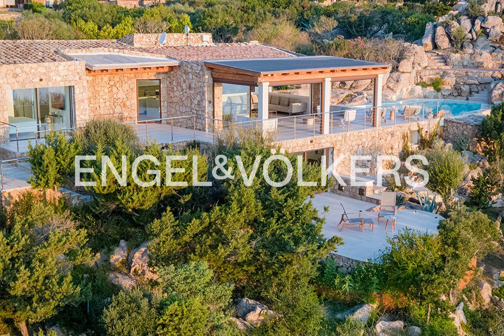 Villa in San Teodoro, Sardinia, Italy 2 - 14843634