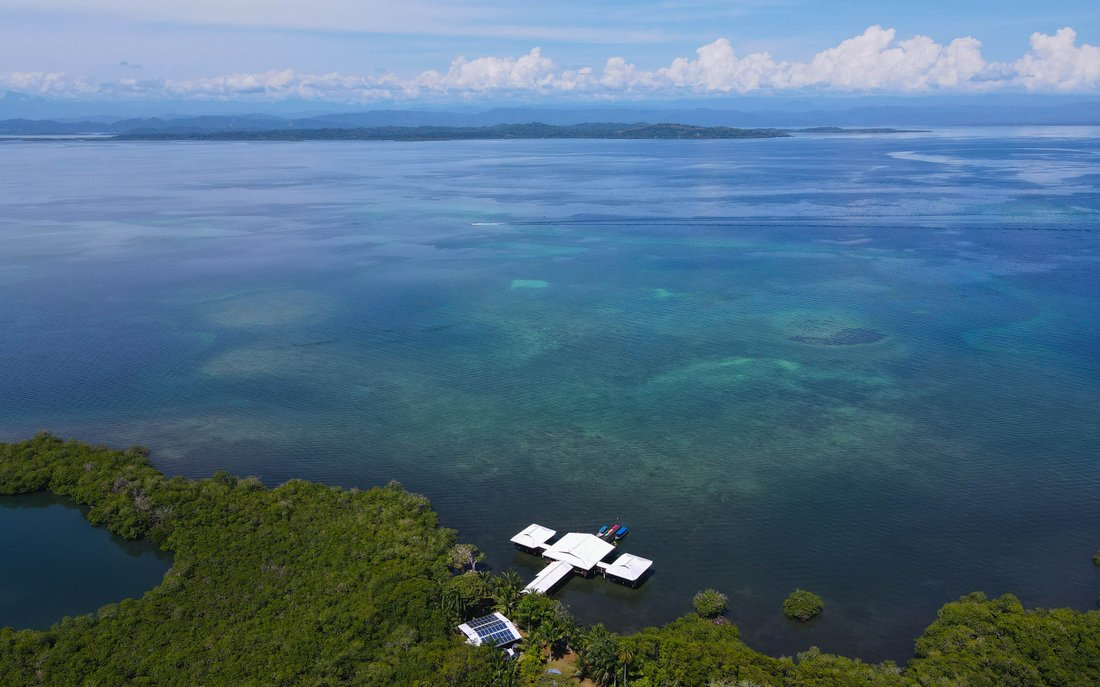 Bungalow in Bastimentos Island, Bocas del Toro Province, Panama 1 - 14843774