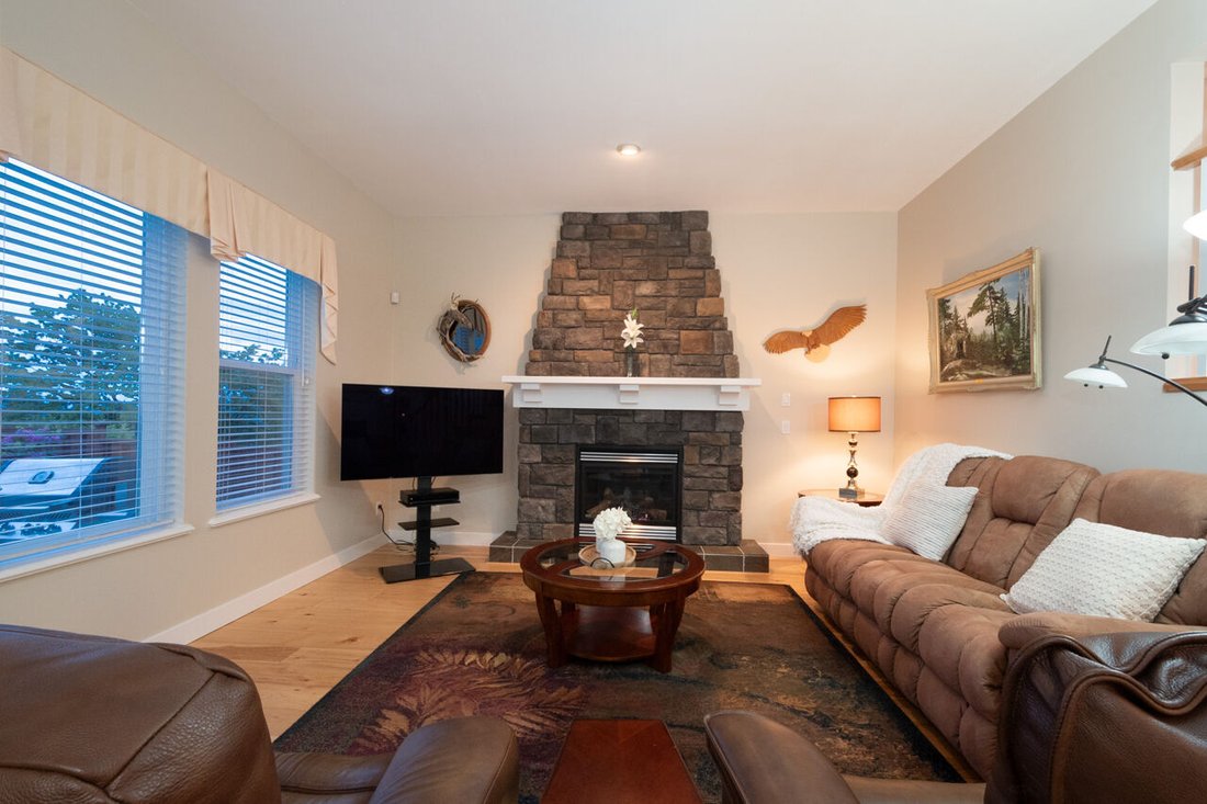 House in Port Moody, British Columbia, Canada 5 - 14844125