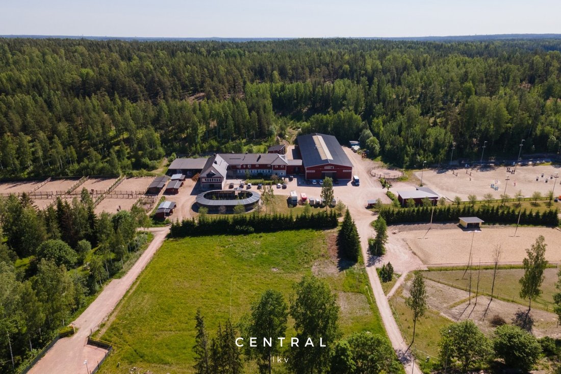 Estate in Espoo, Uusimaa, Finland 1 - 14845989