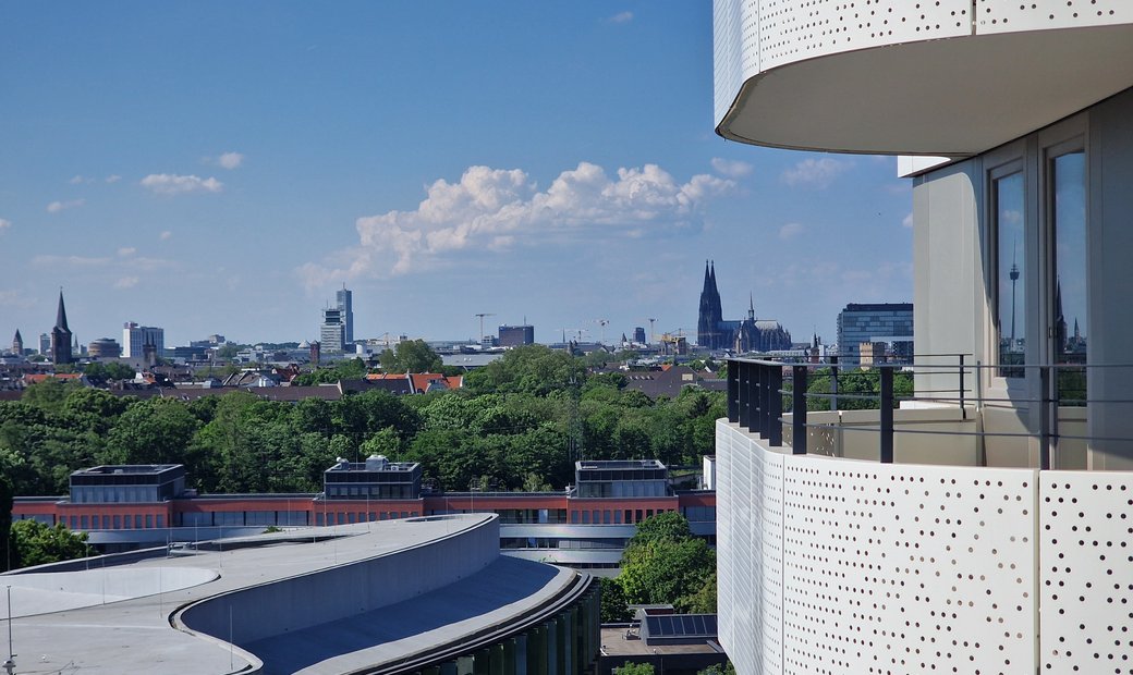 Köln Apartment In Cologne, North Rhine Westphalia, Germany For Sale