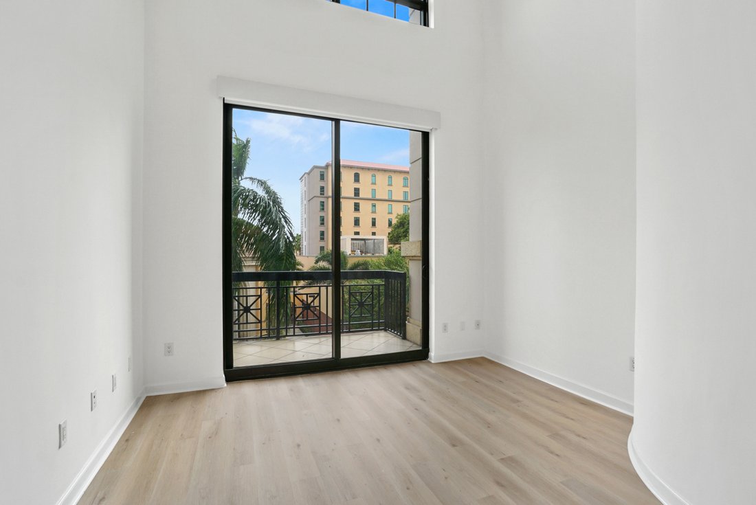 Co Op in West Palm Beach, Florida, United States 5 - 14846466
