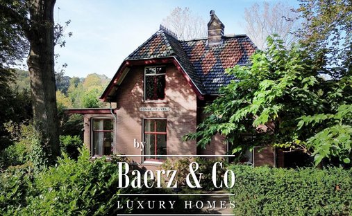 Villa in Bloemendaal, North Holland, Netherlands 1